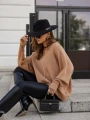 Sweter asymetryczny Cocomore Luiza karmelowy