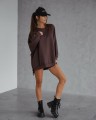 Bluza damska oversize Me Gusta czekoladowa– bawełniana, z naszywką muchy