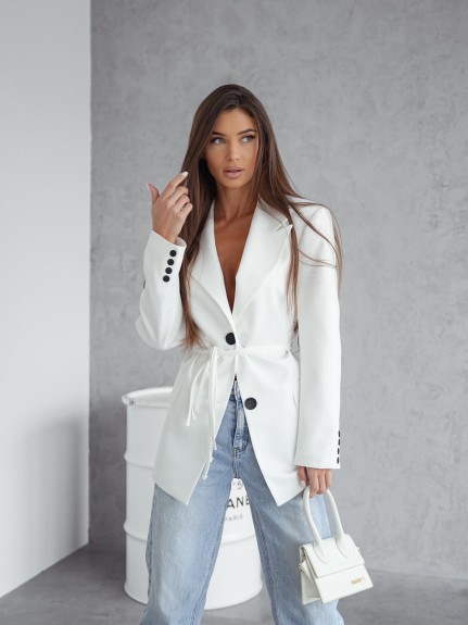 Marynarka damska oversize z wiązaniem Me Gusta biała