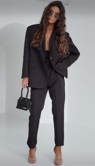Czarna marynarka oversize damska Me Gusta – elegancka i stylowa