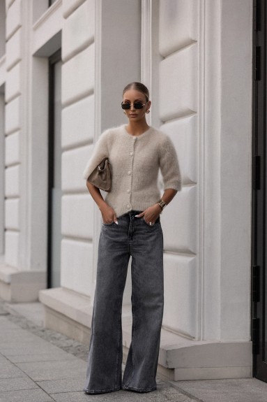 Elegancki kardigan damski jasnobeżowy z super kid moheru premium Yarn