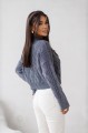Krótki sweter damski ze splotem warkocz Madame Sue szary
