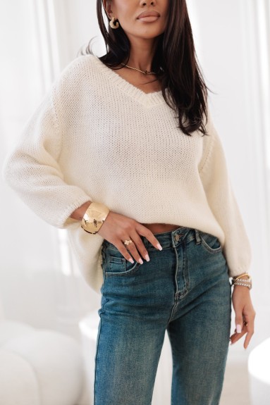 Sweter damski w serek z wełną i moherem ecru Verona Madame Sue