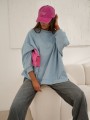 Bluza damska oversize Me Gusta niebieska – bawełniana, z naszywką muchy