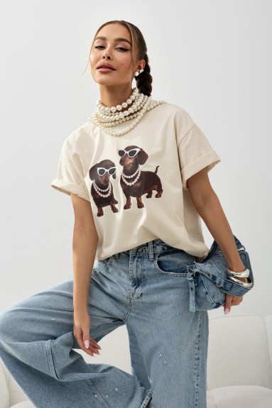 Beżowy damski t-shirt z nadrukiem Cocomore Dog