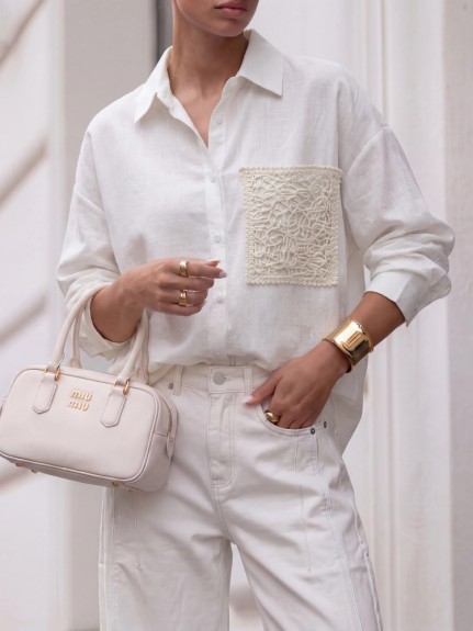 Biała koszula damska z wiskozy z kieszonką Cocomore