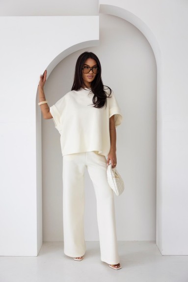 Śmietankowy komplet damski dresowy bluza i spodnie Me Gusta