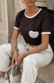 T-shirt damski z lamówkami XANA czekoladowy