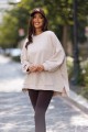 Bluza damska oversize Me Gusta jasnobeżowa - bawełniana, z naszywką muchy