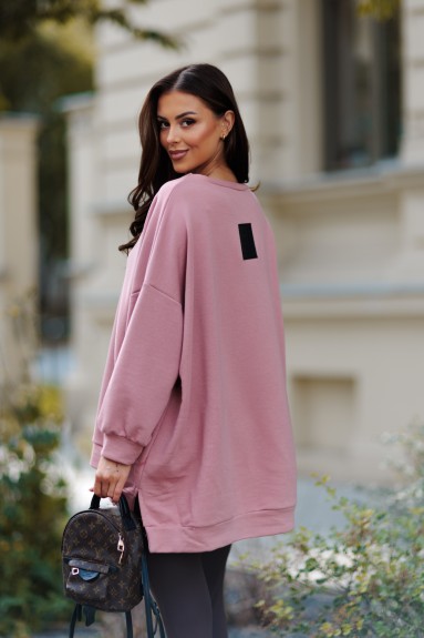 Bluza damska oversize Me Gusta brudny róż - bawełniana, z naszywką muchy