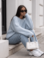 Sweter damski w łódkę z alpaki suri Yarn błękitny