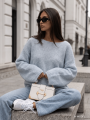 Sweter damski w łódkę z alpaki suri Yarn błękitny