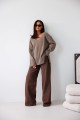 Wełniany sweter oversize damski w serek Madame Sue taupe