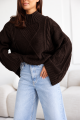 Czekoladowy sweter damski warkocz oversize z golfem Madame Sue