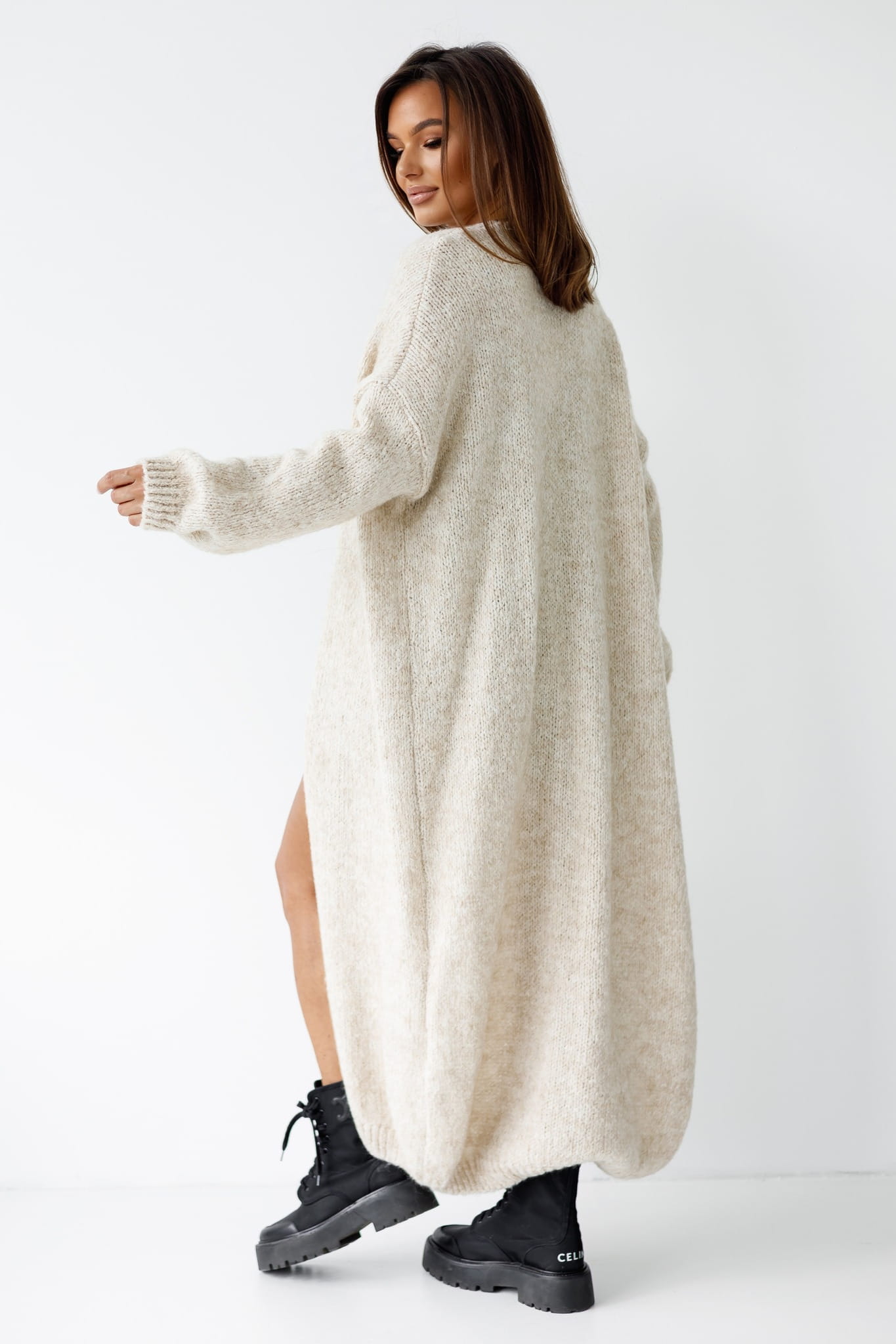 Długi kardigan damski z wełny i moheru Madame Sue